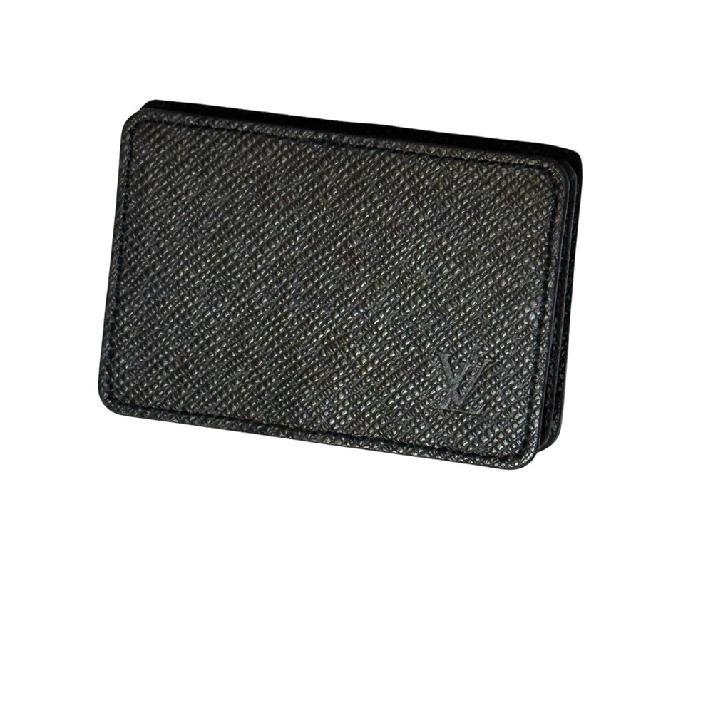 NWOT Louis Vuitton Taiga Black Pebble Leather Unisex Card Coin Case Wallet